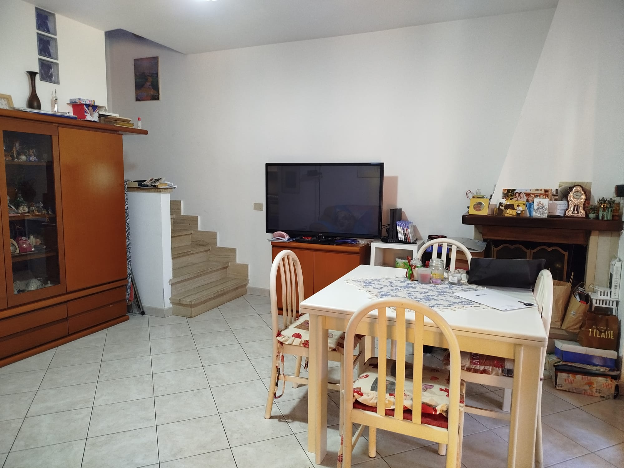 0B2283F8-1B86-4079-BFE2-33970B33A943