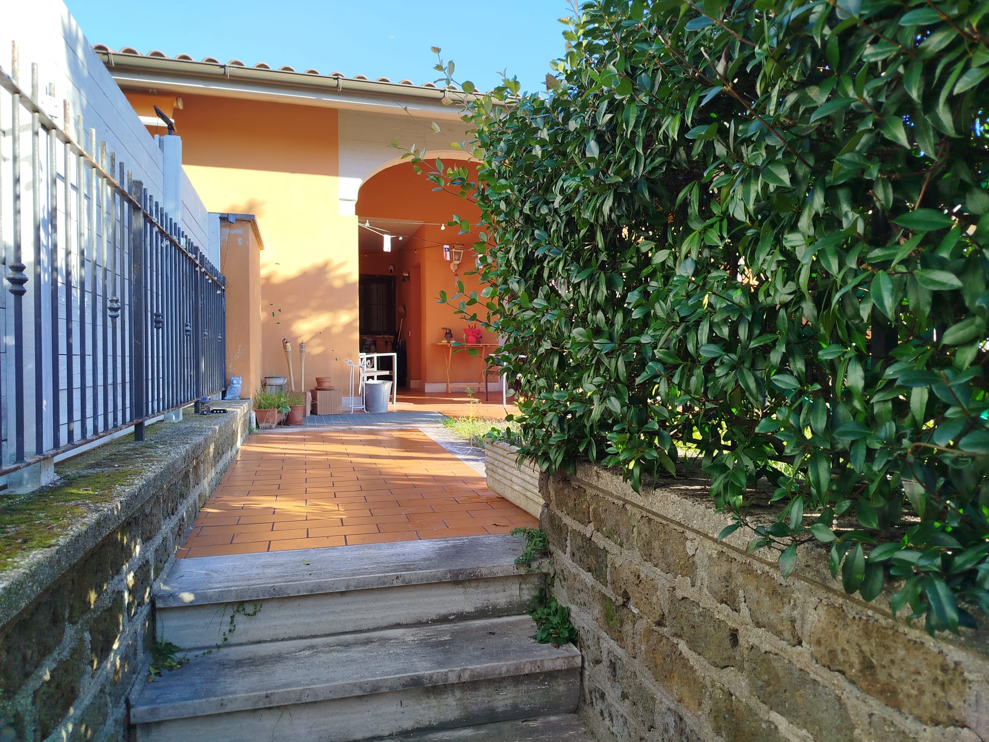 F2AAF699-18F1-4A57-869F-4319DE05F038